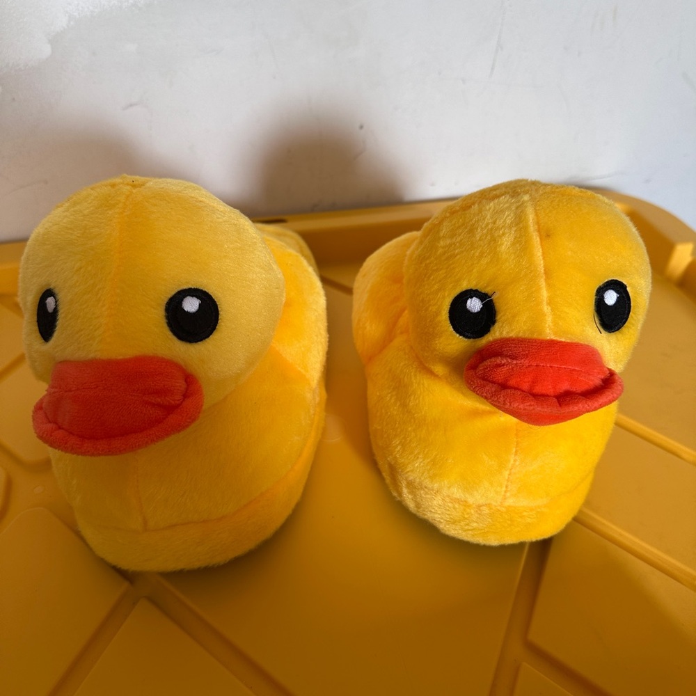 Yellow Duck Plush Slippers One size women’s